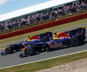 yapboz Mark Webber ve Sebastian Vettel - Red Bull - Silverstone 2010